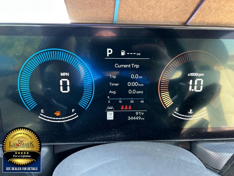 Hyundai Sonata Vehicle Full-screen Gallery Image 12