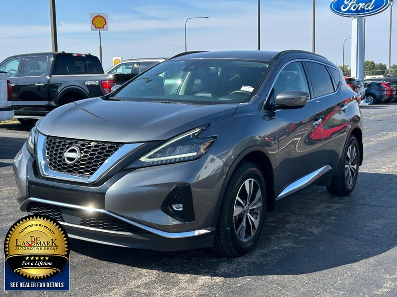 Nissan Murano Vehicle Full-screen Gallery Image 05