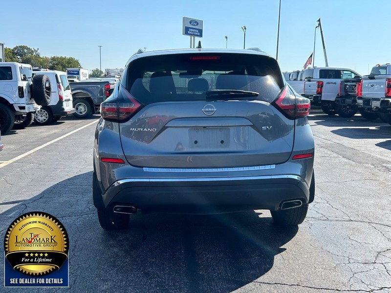 Nissan Murano Vehicle Full-screen Gallery Image 07