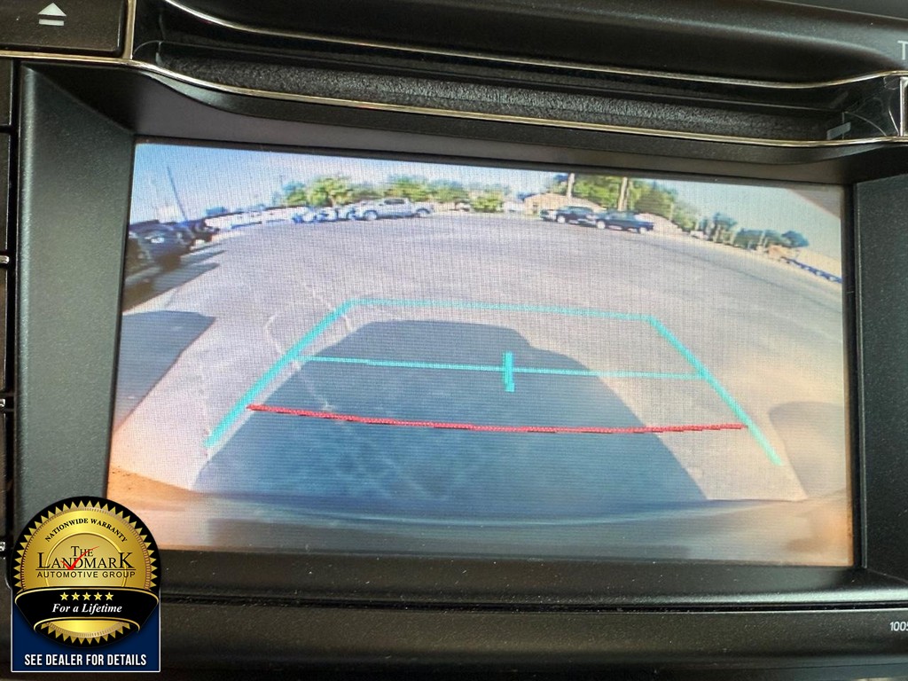 Toyota RAV4 Vehicle Full-screen Gallery Image 13