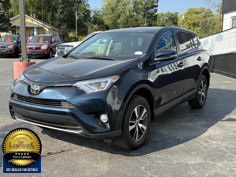 Toyota RAV4 Vehicle Full-screen Gallery Image 05