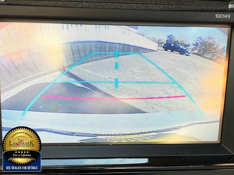 Toyota Corolla Vehicle Full-screen Gallery Image 13