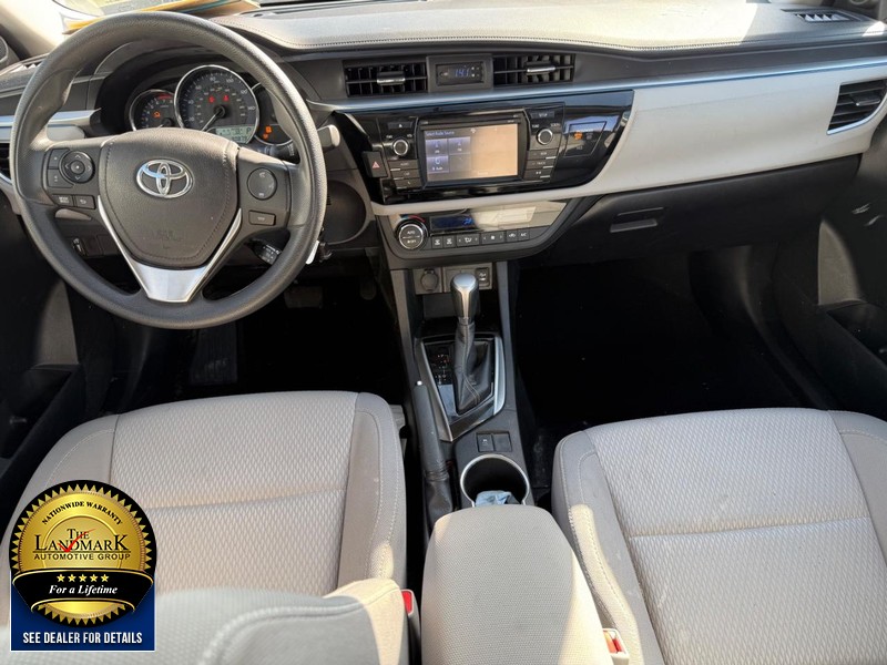 Toyota Corolla Vehicle Full-screen Gallery Image 15