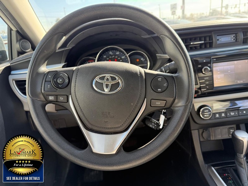 Toyota Corolla Vehicle Full-screen Gallery Image 16