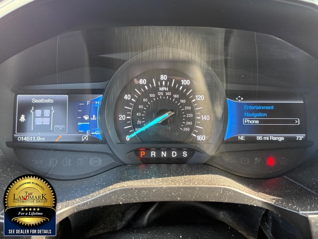 Ford Edge Vehicle Full-screen Gallery Image 12