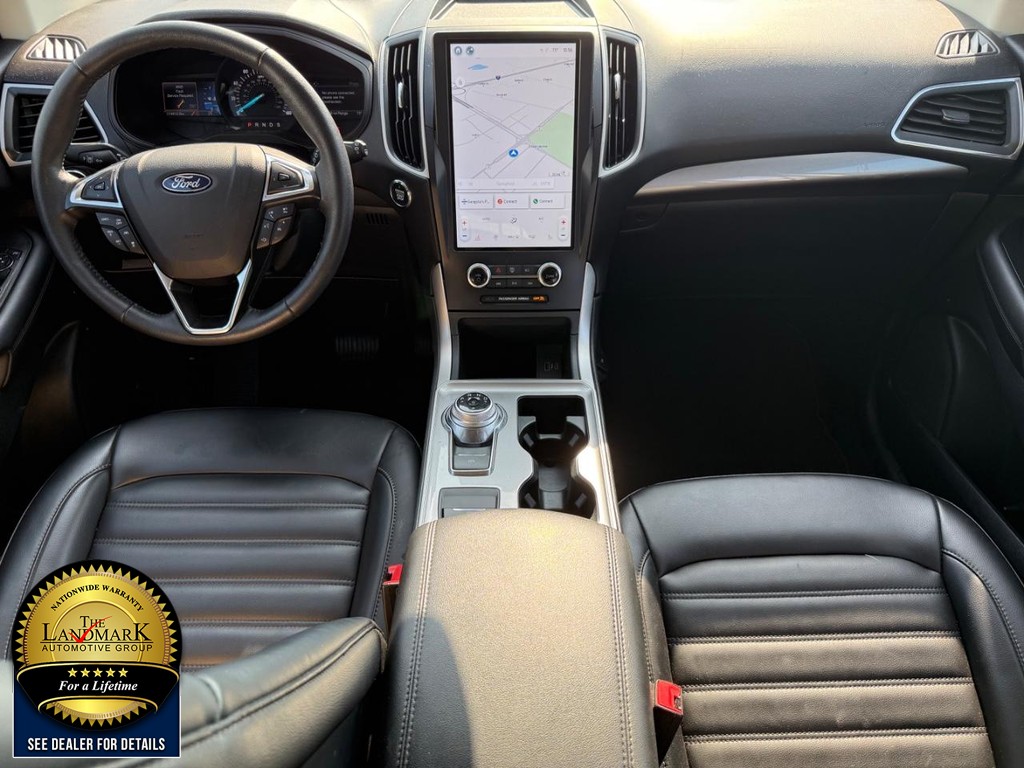 Ford Edge Vehicle Full-screen Gallery Image 17