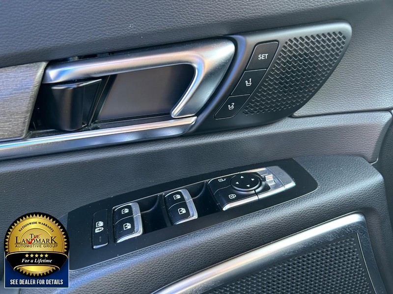 Kia Telluride Vehicle Full-screen Gallery Image 8