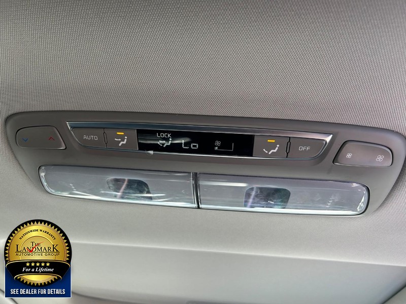 Kia Telluride Vehicle Full-screen Gallery Image 17