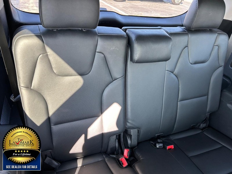 Kia Telluride Vehicle Full-screen Gallery Image 18