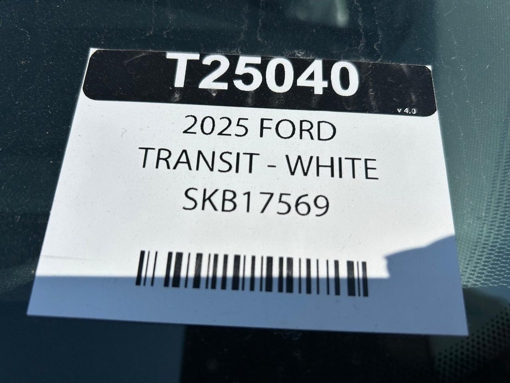 Ford Transit Cargo Van Vehicle Full-screen Gallery Image 15