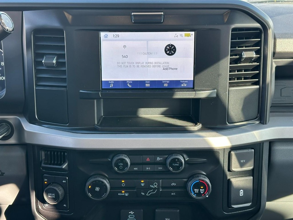 Ford Super Duty F-250 SRW Vehicle Full-screen Gallery Image 7