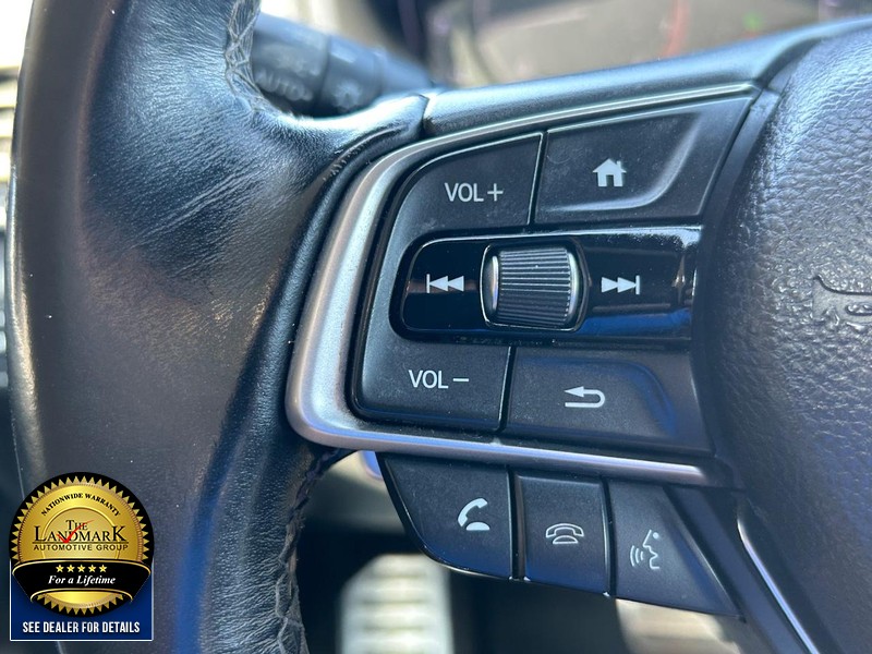 Honda Accord Sedan Vehicle Full-screen Gallery Image 10