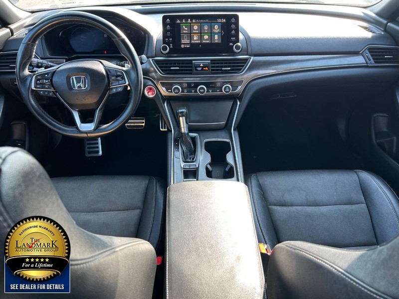 Honda Accord Sedan Vehicle Full-screen Gallery Image 15