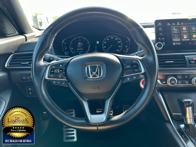Honda Accord Sedan Vehicle Full-screen Gallery Image 16