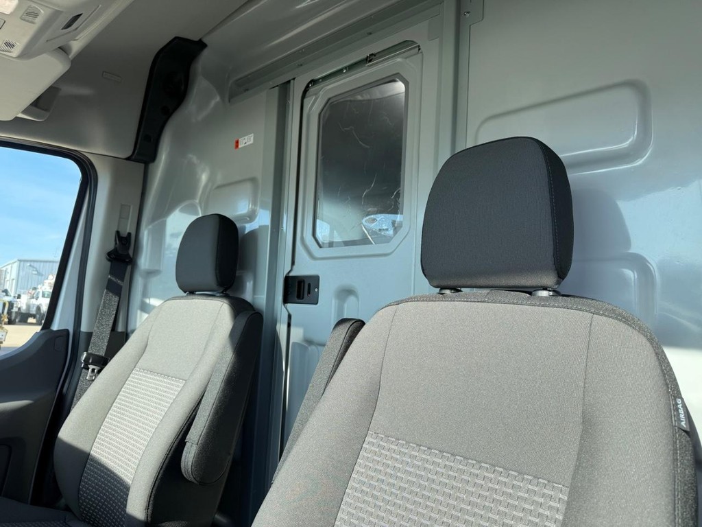 Ford Transit Cargo Van Vehicle Full-screen Gallery Image 8