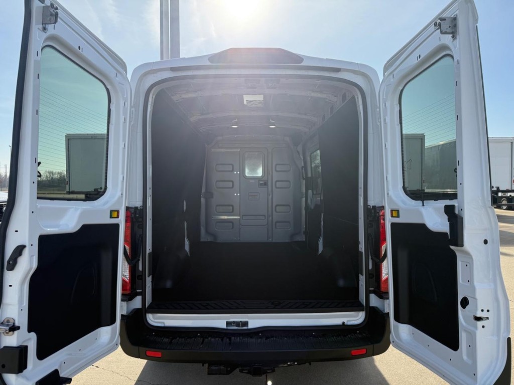 Ford Transit Cargo Van Vehicle Full-screen Gallery Image 17