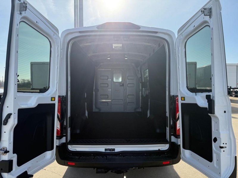 Ford Transit Cargo Van Vehicle Full-screen Gallery Image 17