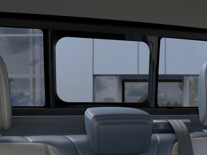 Ford W8S Vehicle Full-screen Gallery Image 24