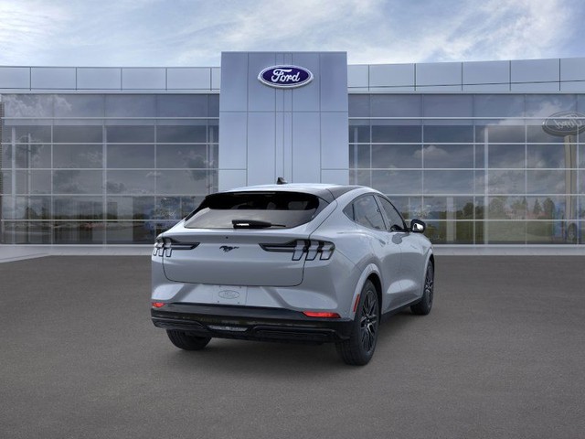 Ford Mustang Mach-E Vehicle Full-screen Gallery Image 8