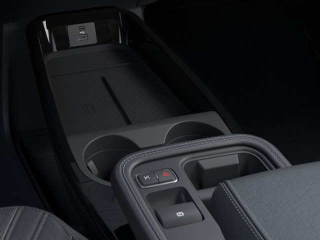 Ford Mustang Mach-E Vehicle Full-screen Gallery Image 15