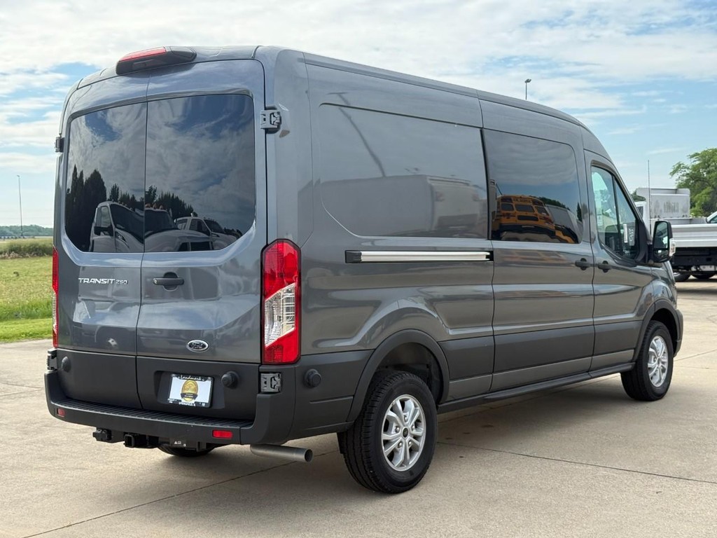 Ford Transit Cargo Van Vehicle Full-screen Gallery Image 5