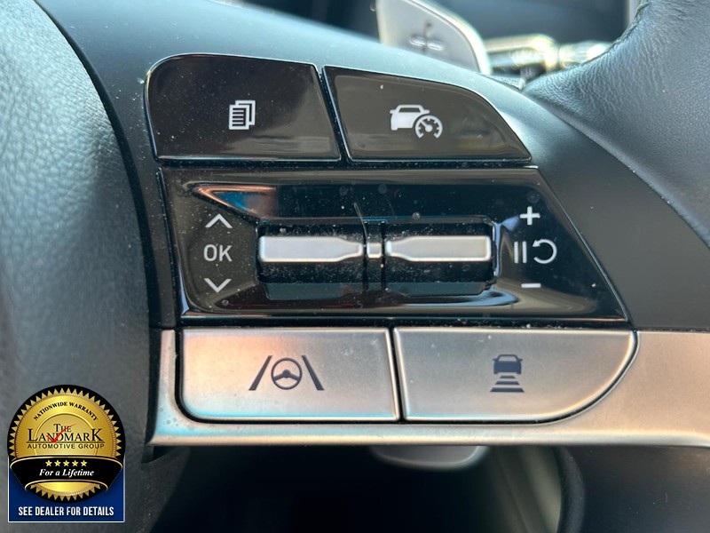 Hyundai Tucson Vehicle Full-screen Gallery Image 12