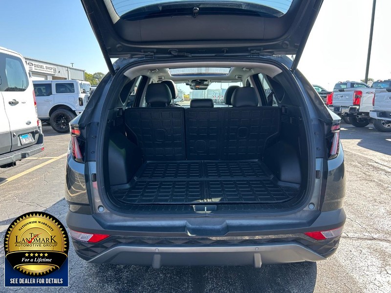 Hyundai Tucson Vehicle Full-screen Gallery Image 22