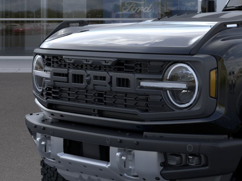 Ford Bronco Vehicle Full-screen Gallery Image 19