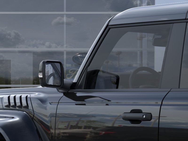 Ford Bronco Vehicle Full-screen Gallery Image 22