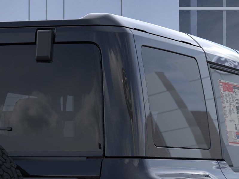 Ford Bronco Vehicle Full-screen Gallery Image 25