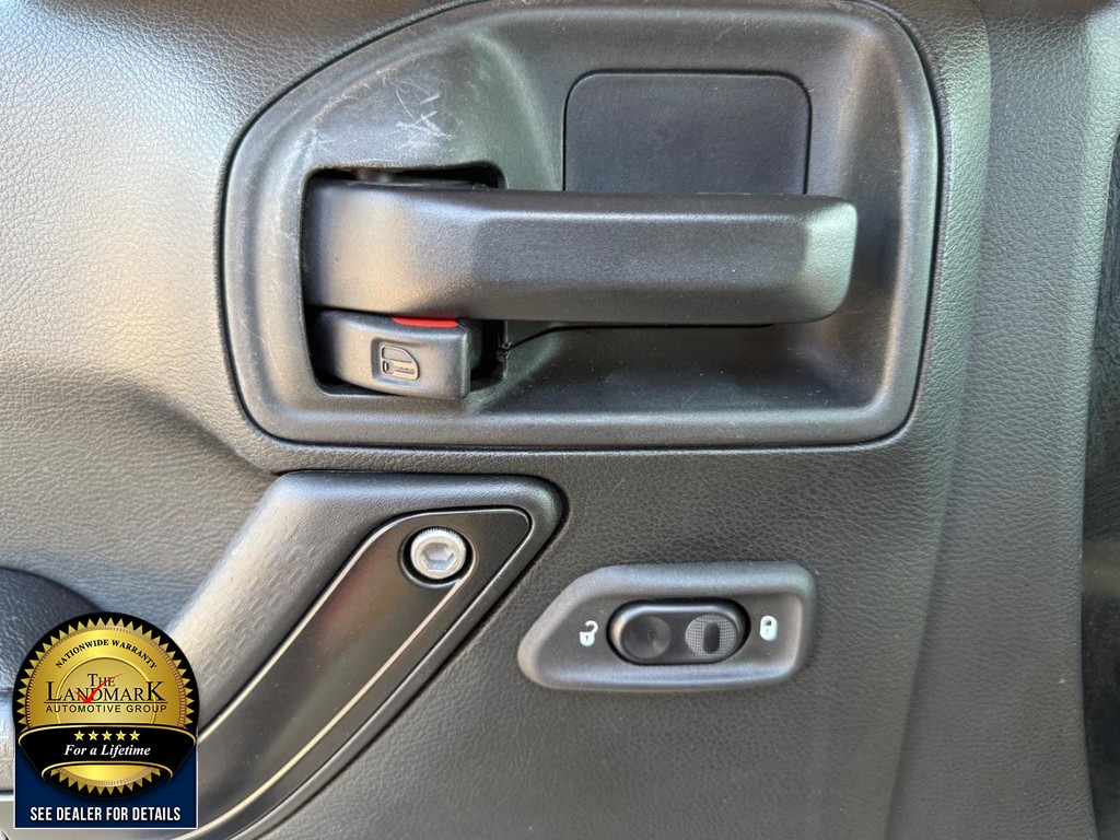 Jeep Wrangler JK Unlimited Vehicle Full-screen Gallery Image 8