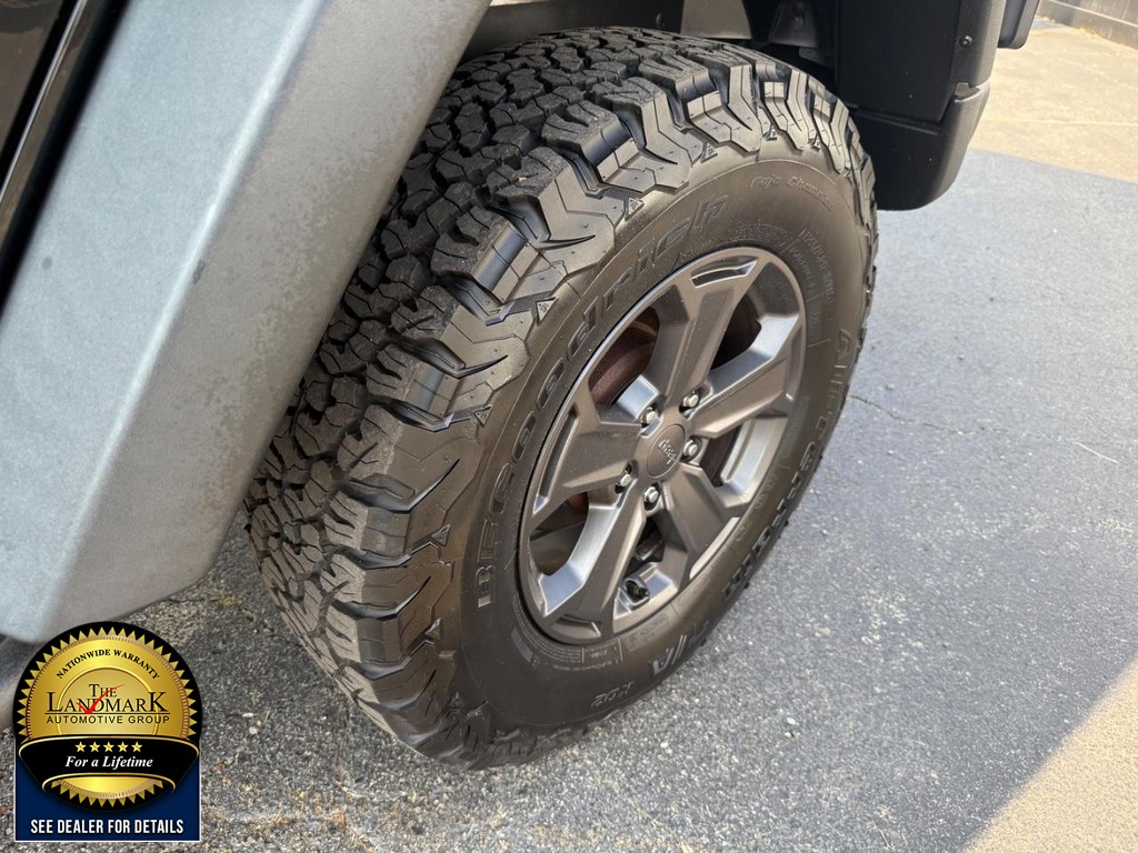 Jeep Wrangler JK Unlimited Vehicle Full-screen Gallery Image 19