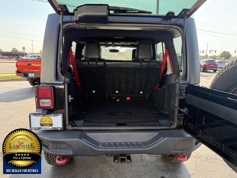 Jeep Wrangler JK Unlimited Vehicle Full-screen Gallery Image 18