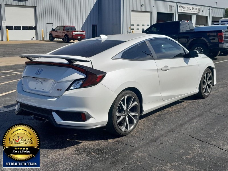 Honda Civic Coupe Vehicle Full-screen Gallery Image 03