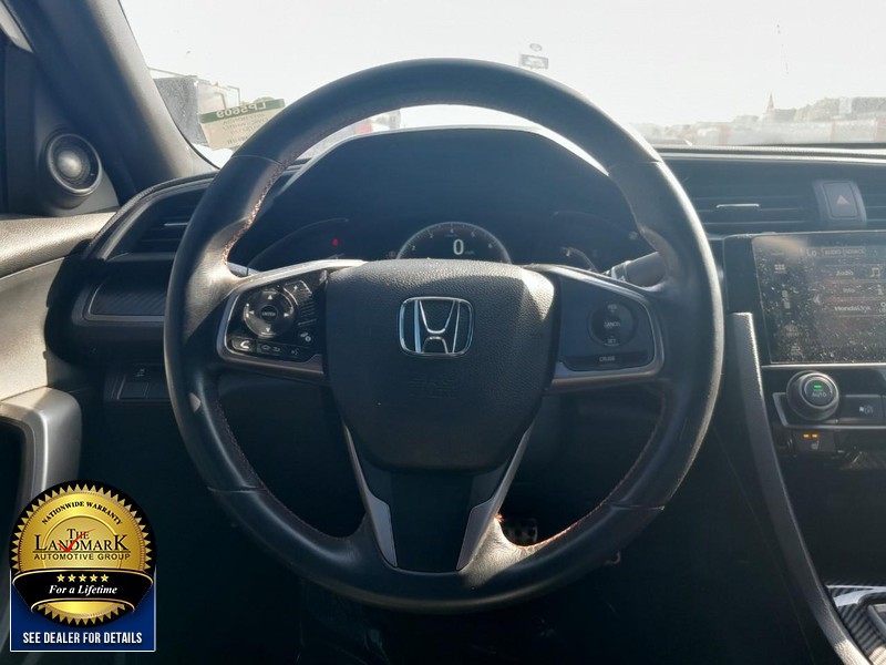 Honda Civic Coupe Vehicle Full-screen Gallery Image 17
