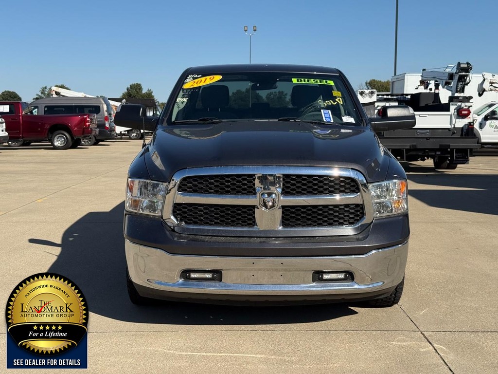 Ram 1500 Classic Vehicle Full-screen Gallery Image 02