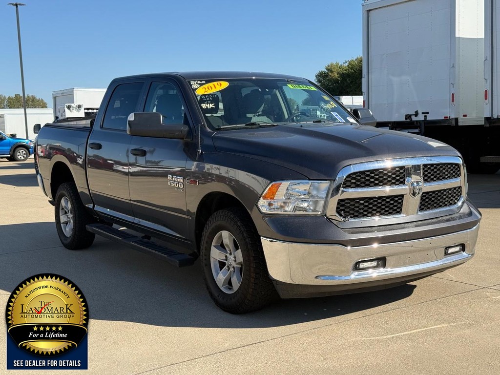 Ram 1500 Classic Vehicle Full-screen Gallery Image 03