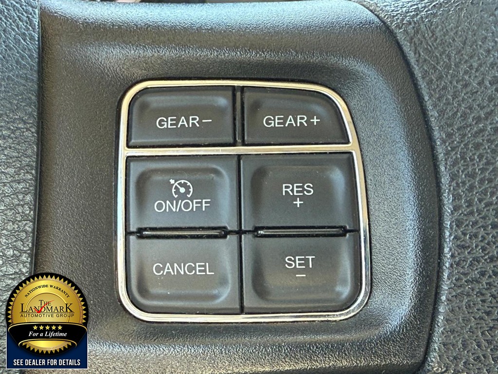 Ram 1500 Classic Vehicle Full-screen Gallery Image 11