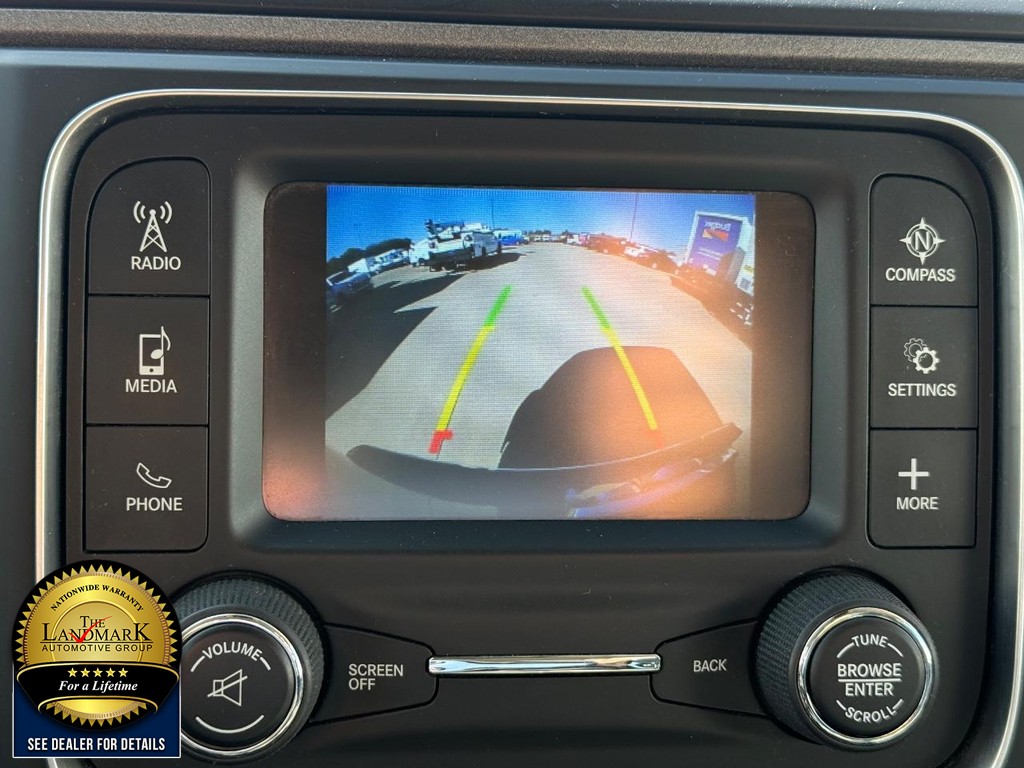 Ram 1500 Classic Vehicle Full-screen Gallery Image 13