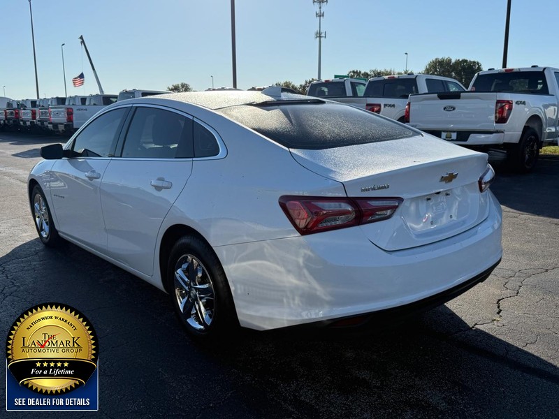 Chevrolet Malibu Vehicle Full-screen Gallery Image 06