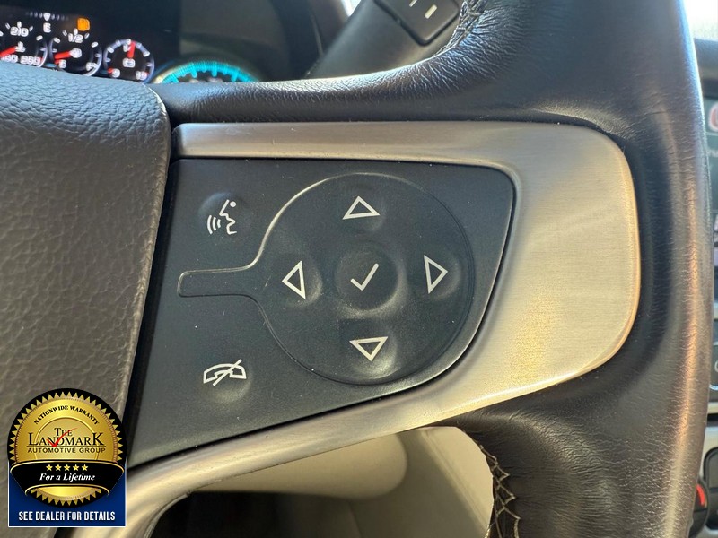 GMC Yukon XL Vehicle Full-screen Gallery Image 11