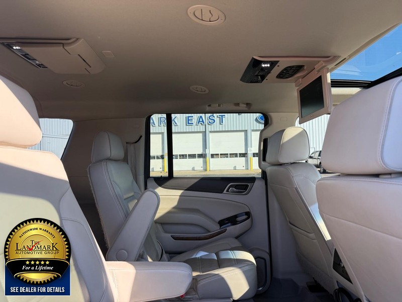 GMC Yukon XL Vehicle Full-screen Gallery Image 17