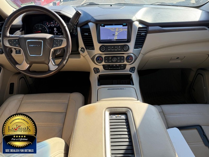 GMC Yukon XL Vehicle Full-screen Gallery Image 21