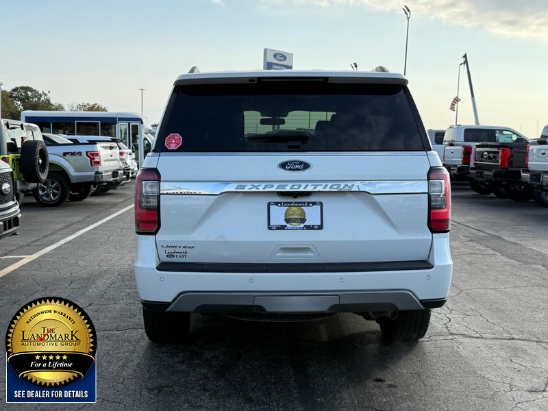 Ford Expedition Vehicle Full-screen Gallery Image 07