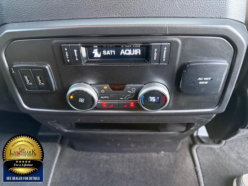 Ford Expedition Vehicle Full-screen Gallery Image 17