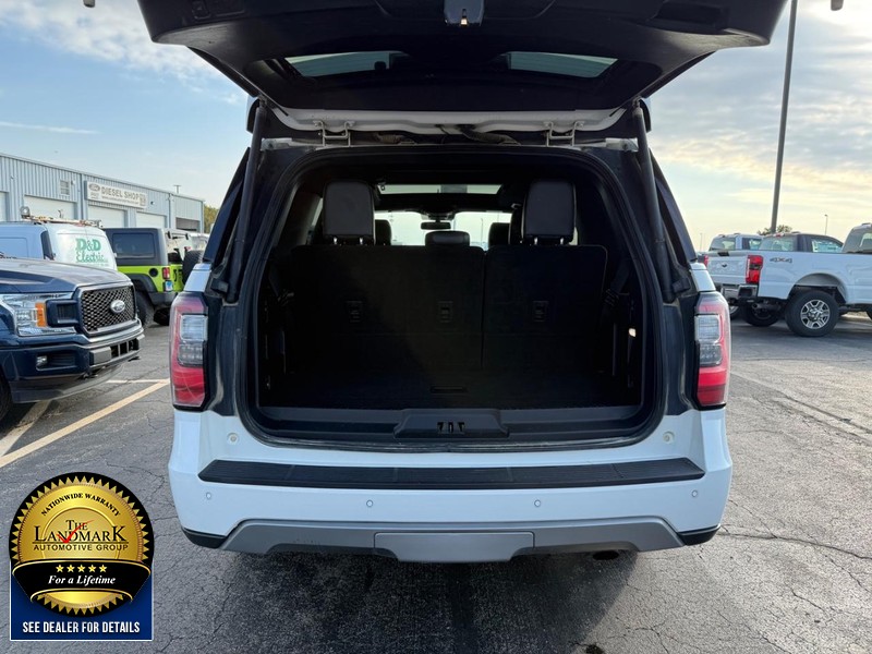 Ford Expedition Vehicle Full-screen Gallery Image 22