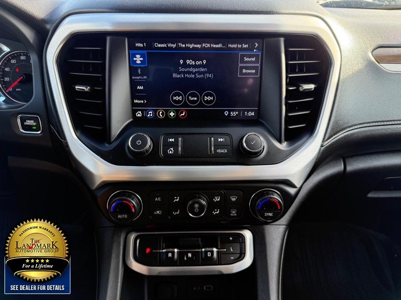 GMC Acadia Vehicle Full-screen Gallery Image 20