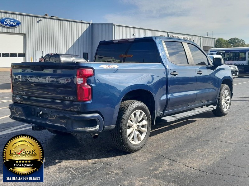 Chevrolet Silverado 1500 Vehicle Full-screen Gallery Image 03