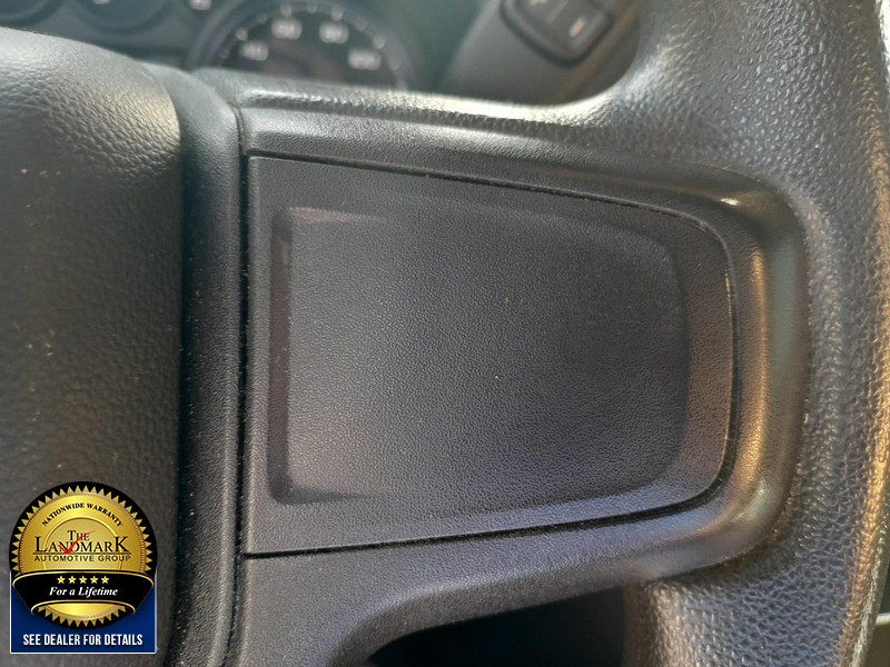 Chevrolet Silverado 1500 Vehicle Full-screen Gallery Image 11