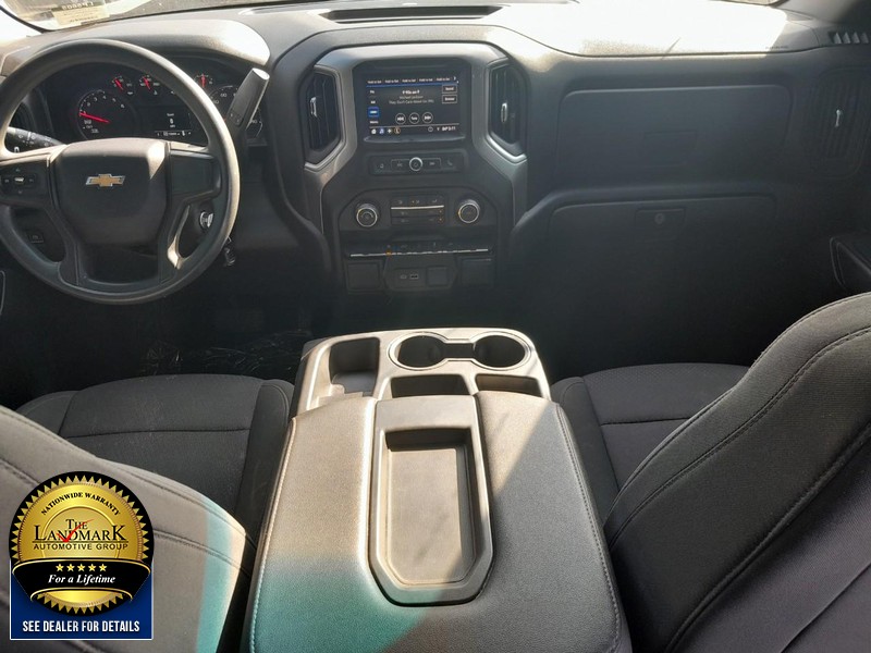 Chevrolet Silverado 1500 Vehicle Full-screen Gallery Image 15